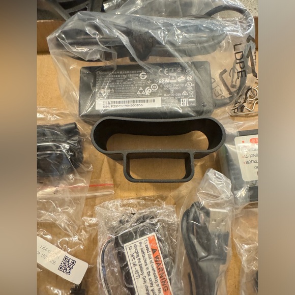 AWS DeepRacer Fully Autonomous 1/18th Scale Race Car for Developers - Picture 10 of 14